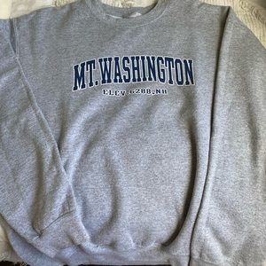 Gray Mt. Washington Crew Neck. Size medium.